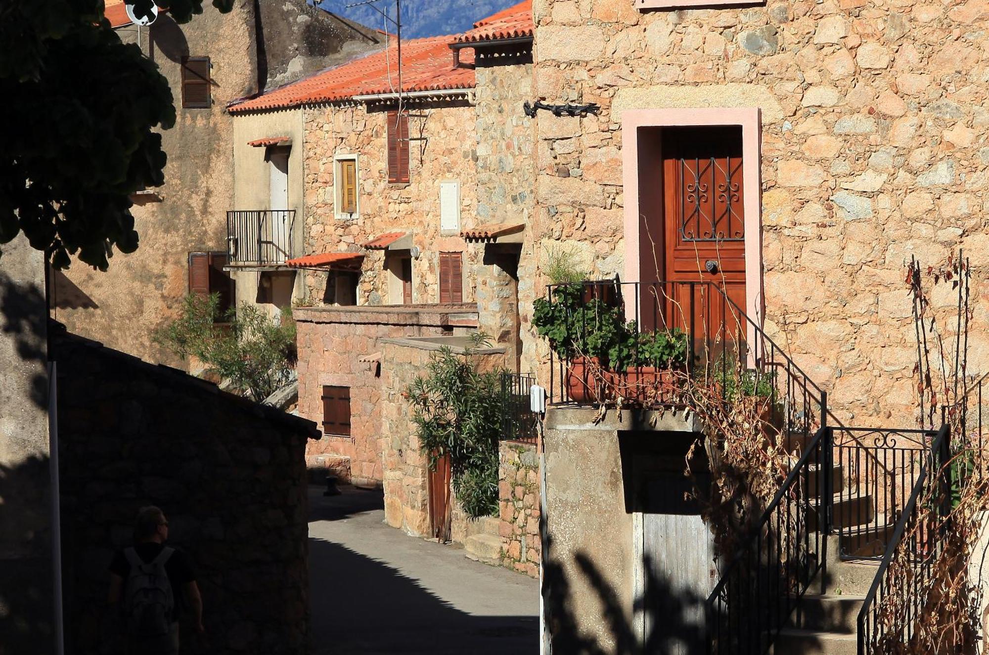 Residenza L 'alivetu Apartahotel