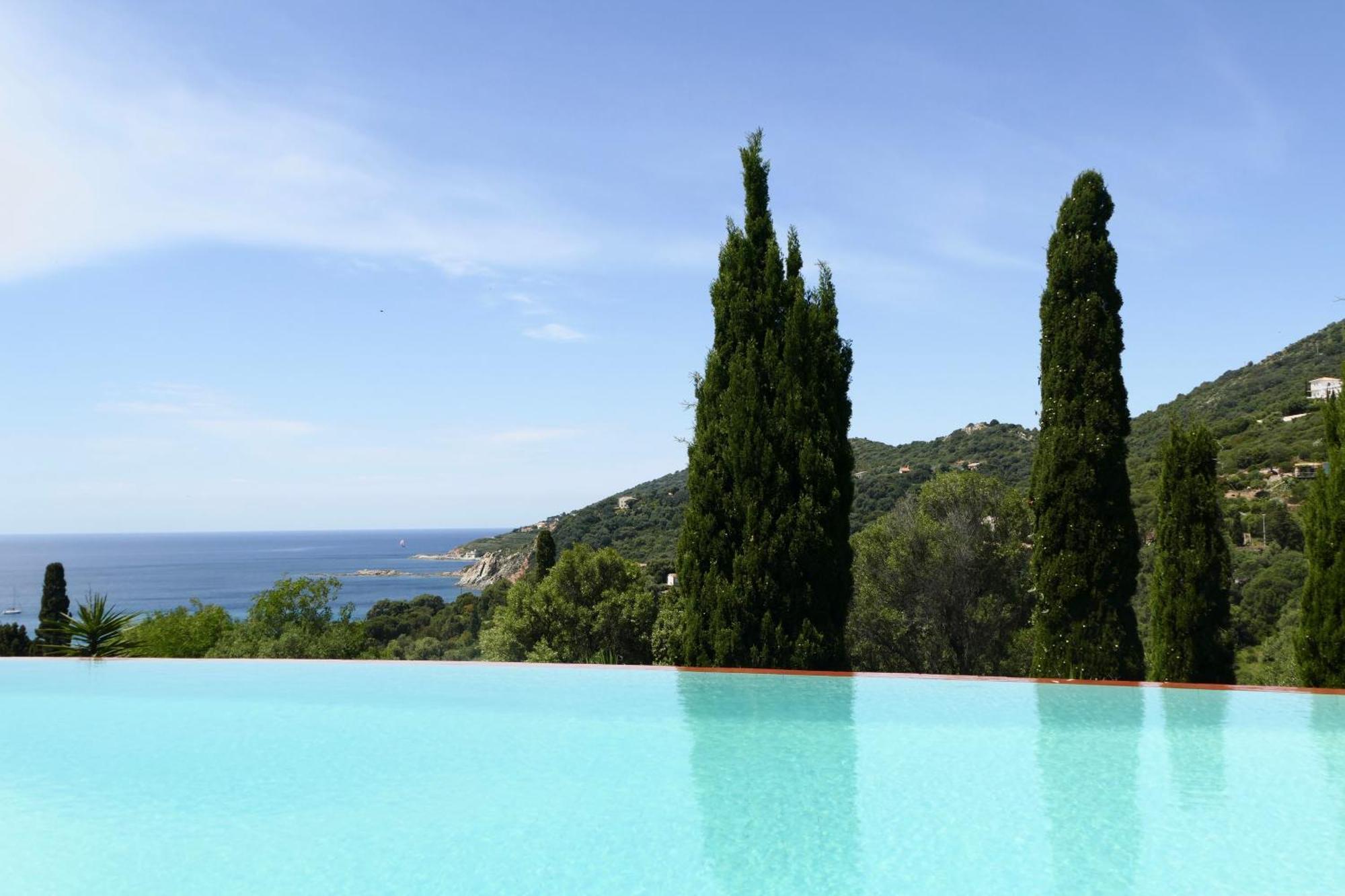 Residenza L 'alivetu Apartahotel 3*