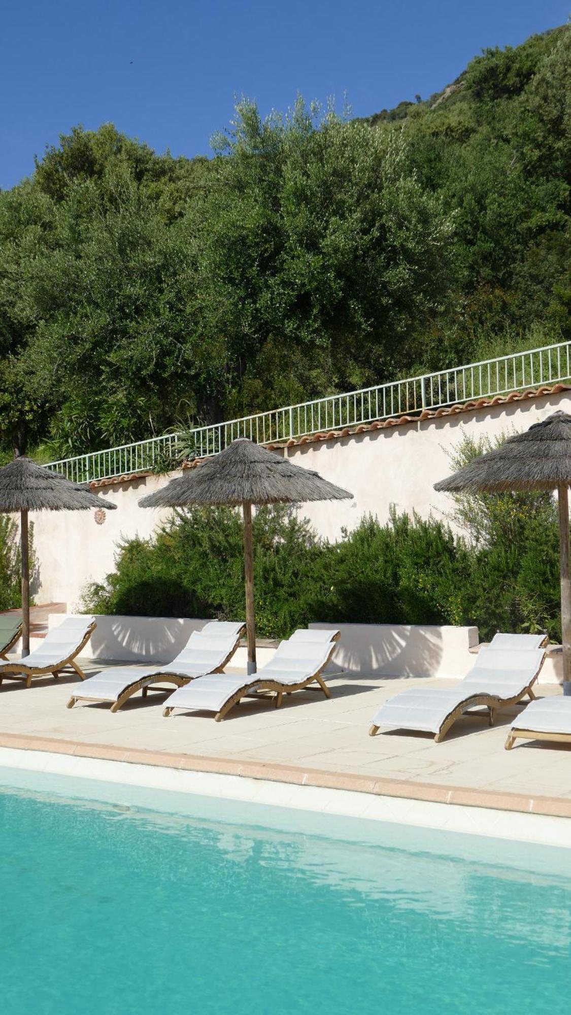 Apartahotel Residenza L 'alivetu 3*